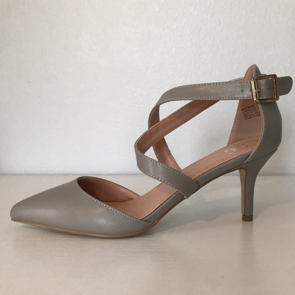 Grey Pumps